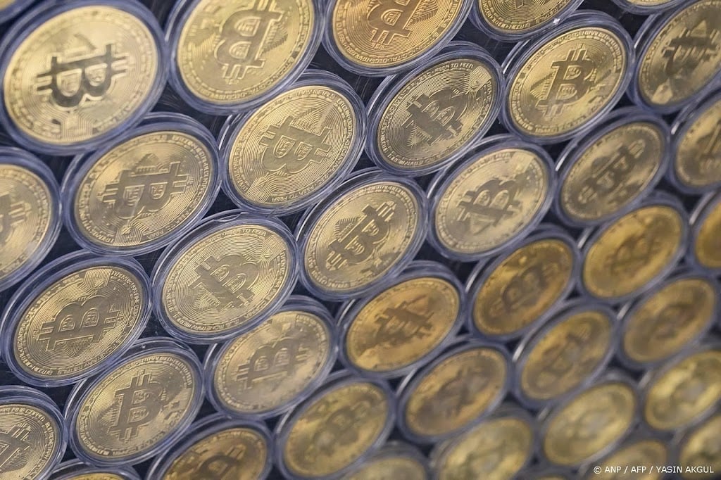 Amerikaanse beurzen starten december lager door val bitcoin