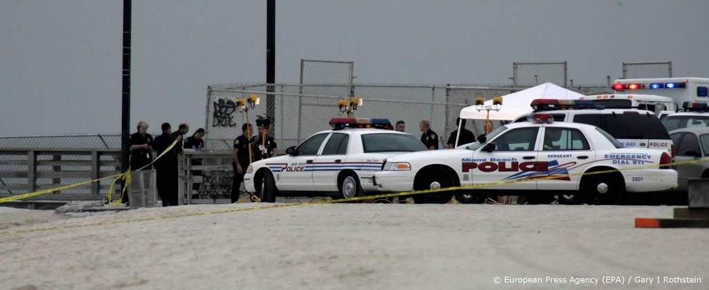Boot met 20 opvarenden zoek voor kust van Florida 