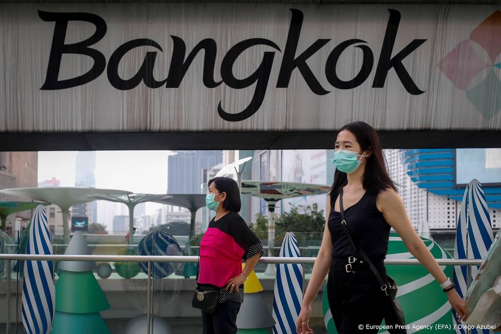 Bangkok sluit discotheken en massagesalons vanwege coronagolf