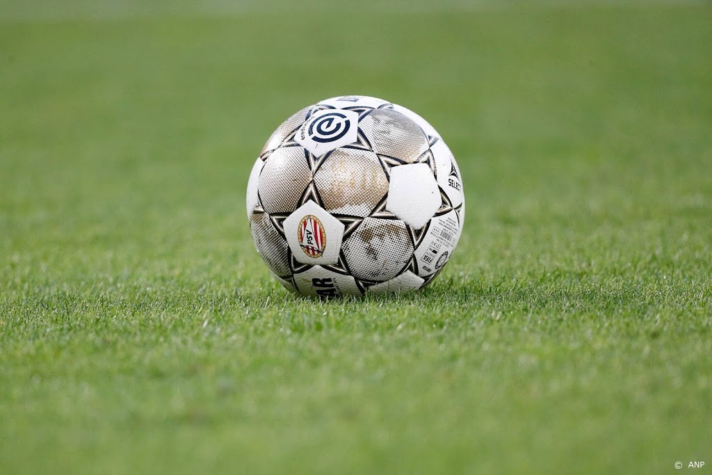 Loukili helpt Helmond Sport met drie treffers langs FC Dordrecht