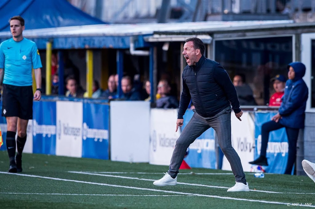 Van Gastel mag van NAC niet met Van Bronckhorst naar Besiktas  