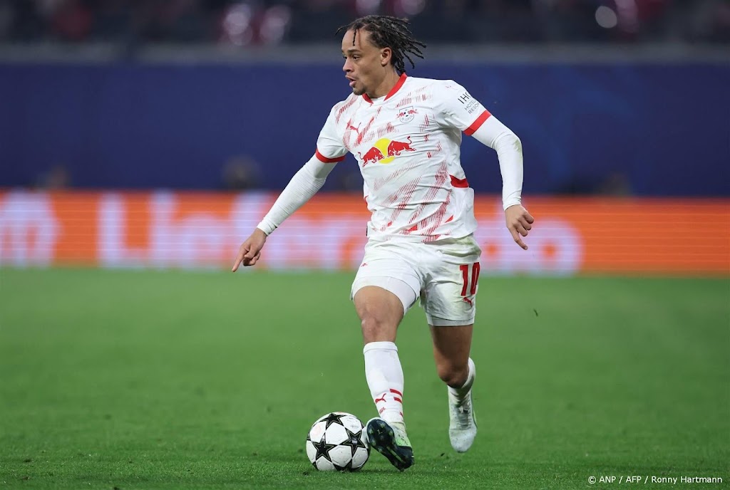 Simons na ruim twee maanden weer in training bij RB Leipzig