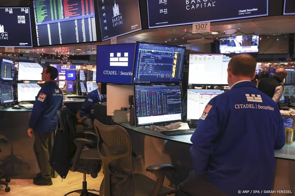 Wall Street begint 2026 gemengd, Tesla stijgt na verkoopcijfers