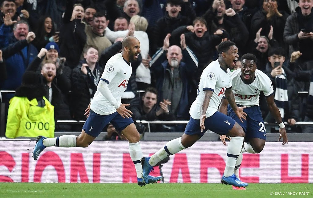Bergwijn scoort fraai bij debuut voor winnend Tottenham 