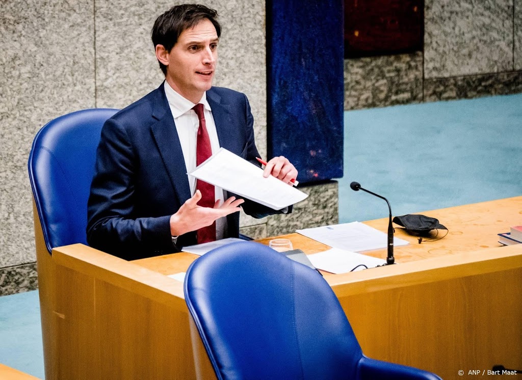Hoekstra loopt nog niet warm voor kwijtschelden belastingschulden