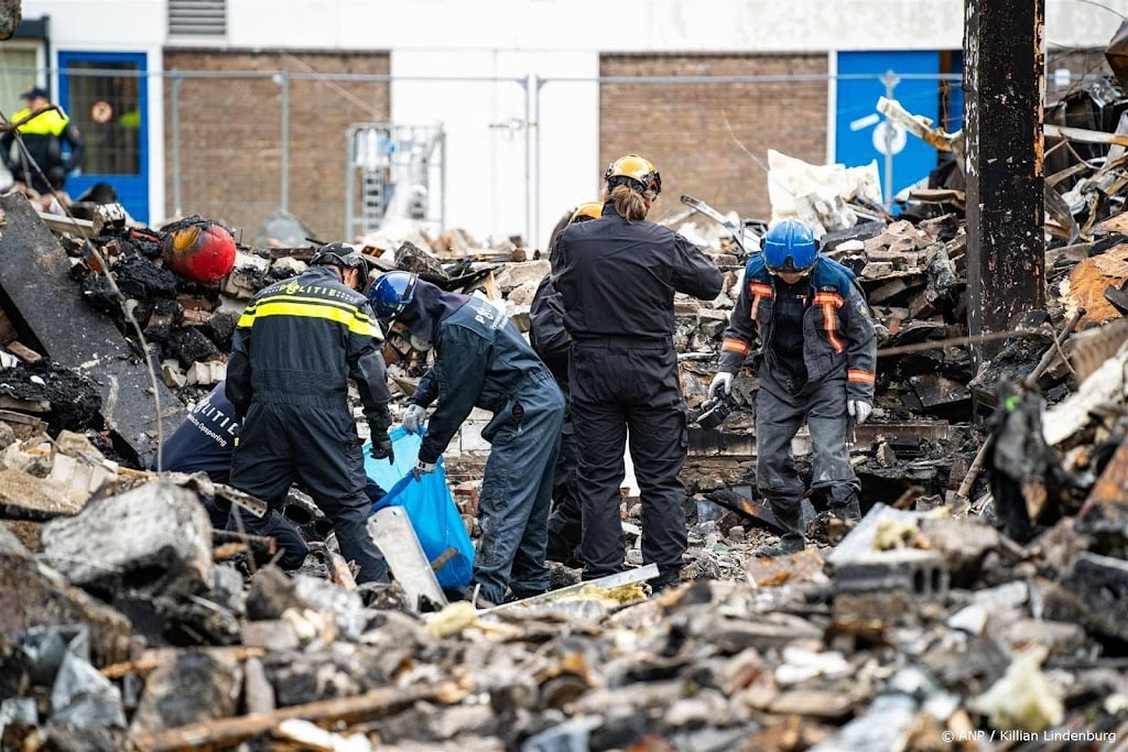 Puin weggehaald rond vindplaats resten na explosie Rotterdam