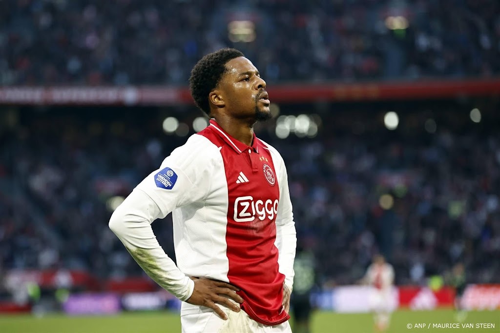 Ajax verhuurt aanvaller Akpom aan Lille