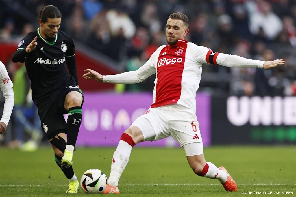 Henderson hekelt media die hem onprofessioneel gedrag verweten