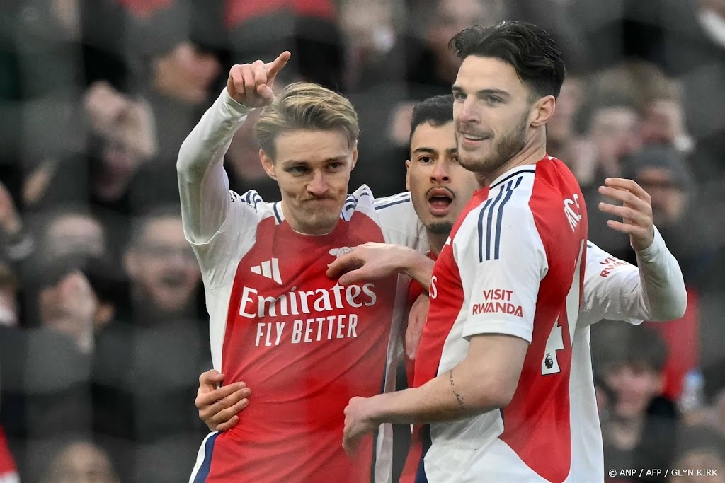 Arsenal klopt ManCity met 5-1 en staat weer dichter bij Liverpool