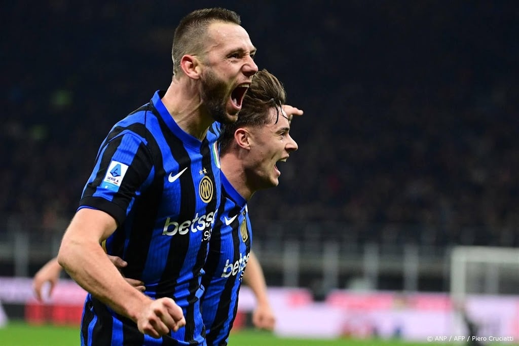 Internationals Reijnders en De Vrij scoren in Milanese derby: 1-1