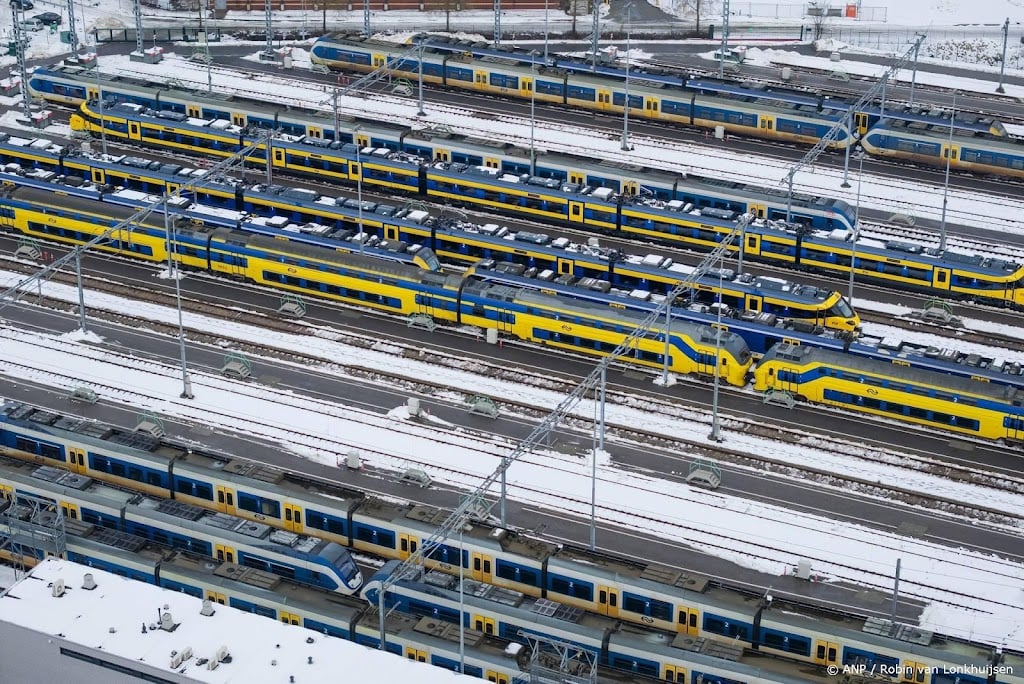 Sneeuwval zorgt voor recordaantal treinproblemen in januari  