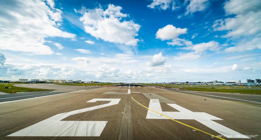 'Schort regels over start- en landingsrechten op om corona'