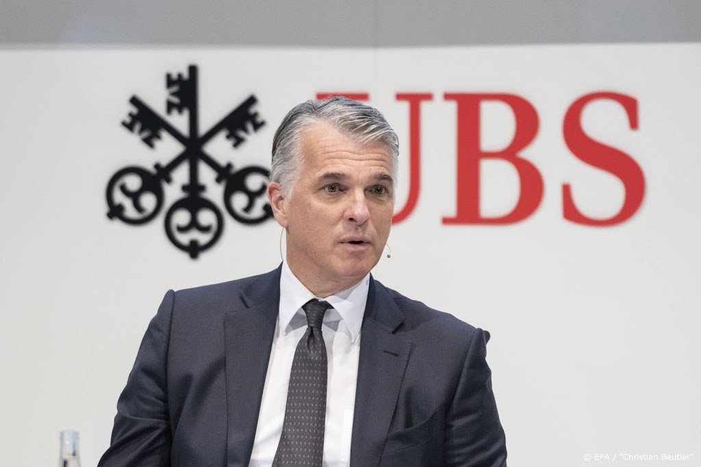 Voorganger Ralph Hamers bij UBS maakt overstap naar Swiss Re