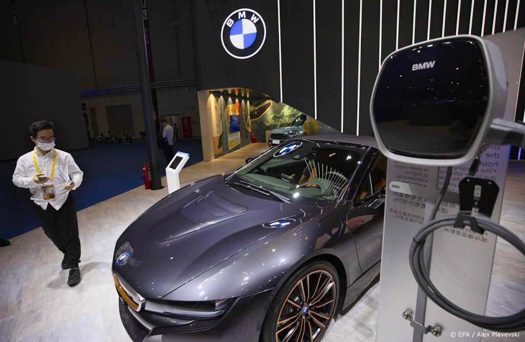 Grote autobouwers willen meer snellaadstations bouwen in Europa