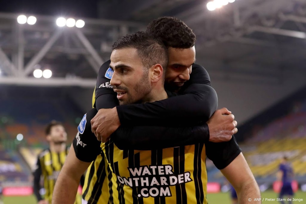 Vitesse klopt VVV-Venlo (2-0) en staat in finale bekertoernooi