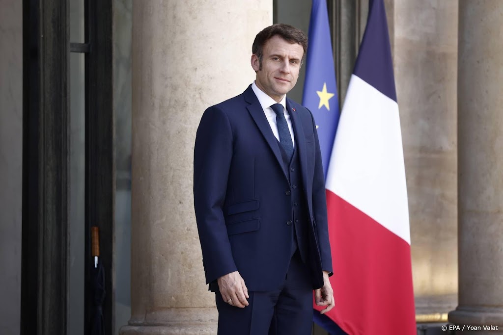 Franse president Macron spreekt land toe over oorlog Oekraïne