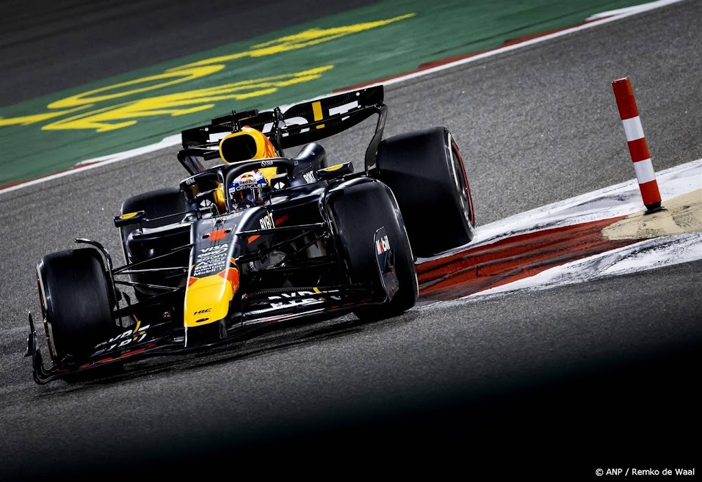 Dominante Verstappen begint seizoen met zege in GP Bahrein