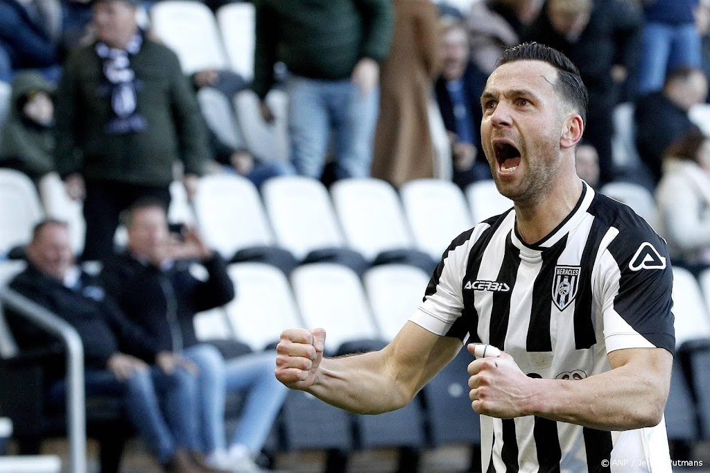 Heracles maakt na zege (4-2) op PEC Zwolle sprong op ranglijst