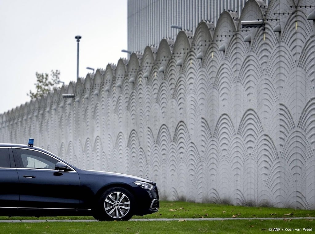 Strafrechtadvocaten bezoeken EBI weer, staking opgeschort