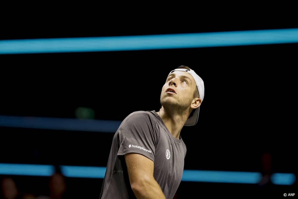 Tennisser Griekspoor kan Dubai nog niet uit door oorlog Iran