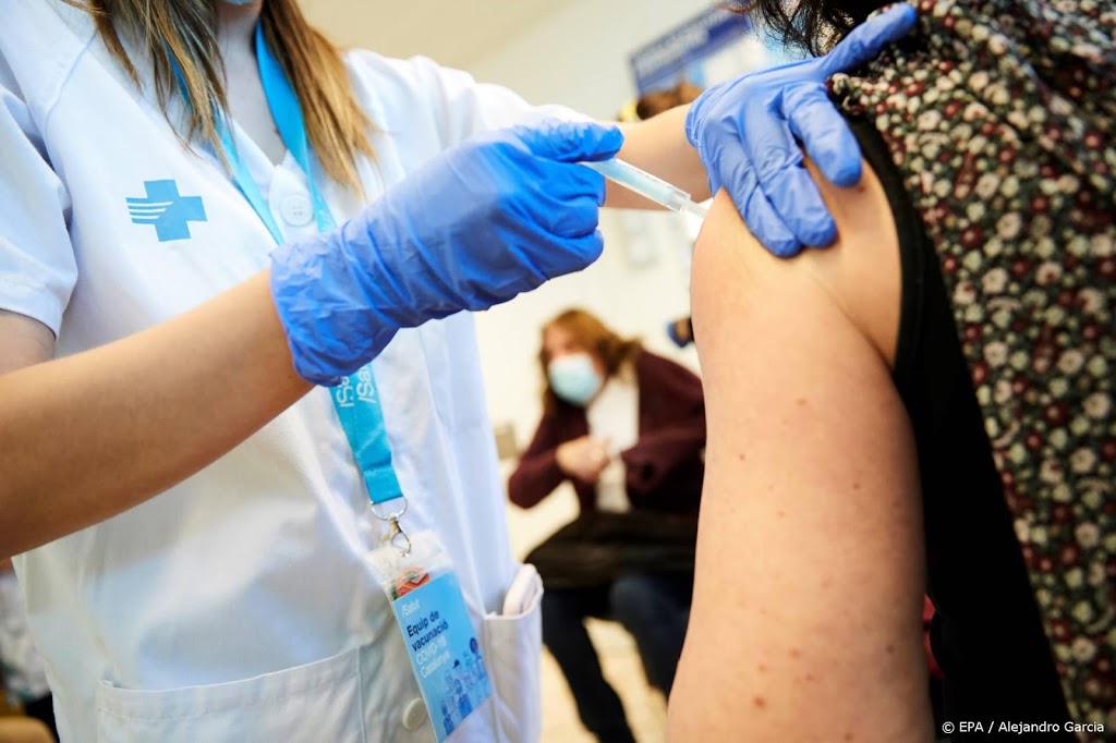 Duizenden Spanjaarden komen op valse vaccinatieoproep af