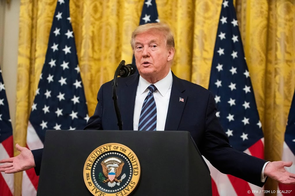 Trump hoopt dat aantal coronadoden VS onder 100.000 blijft