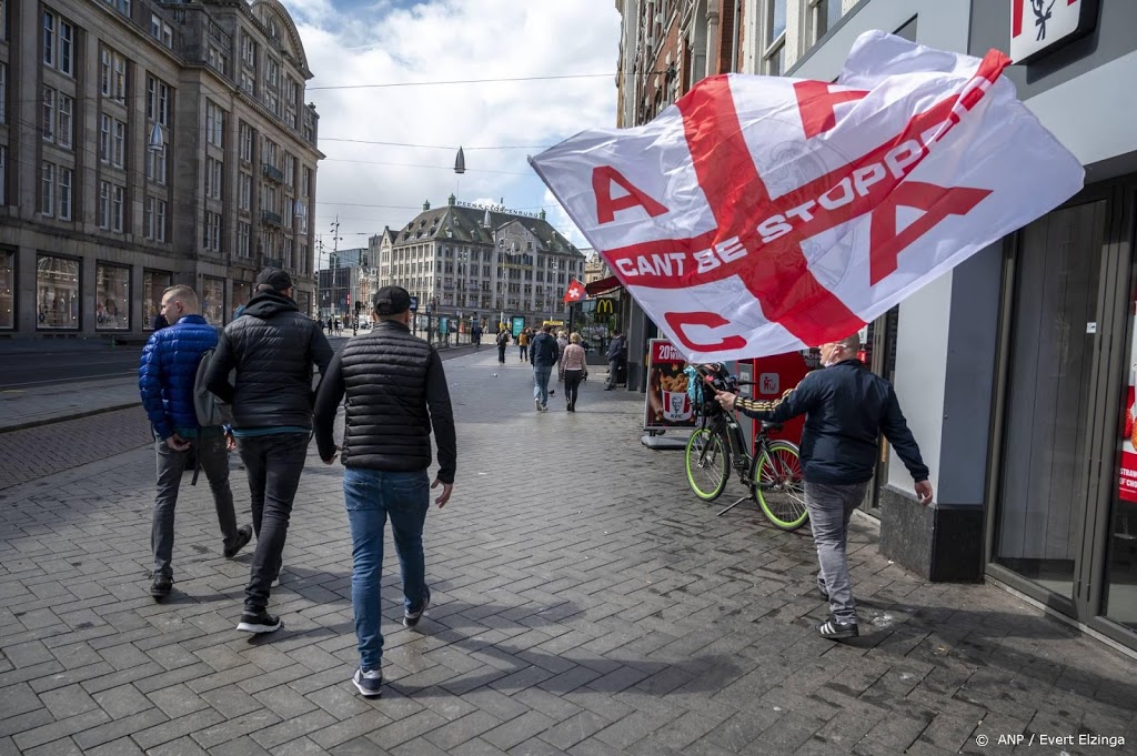 Amsterdam loopt vol voor kampioensduel Ajax, veel politie te zien