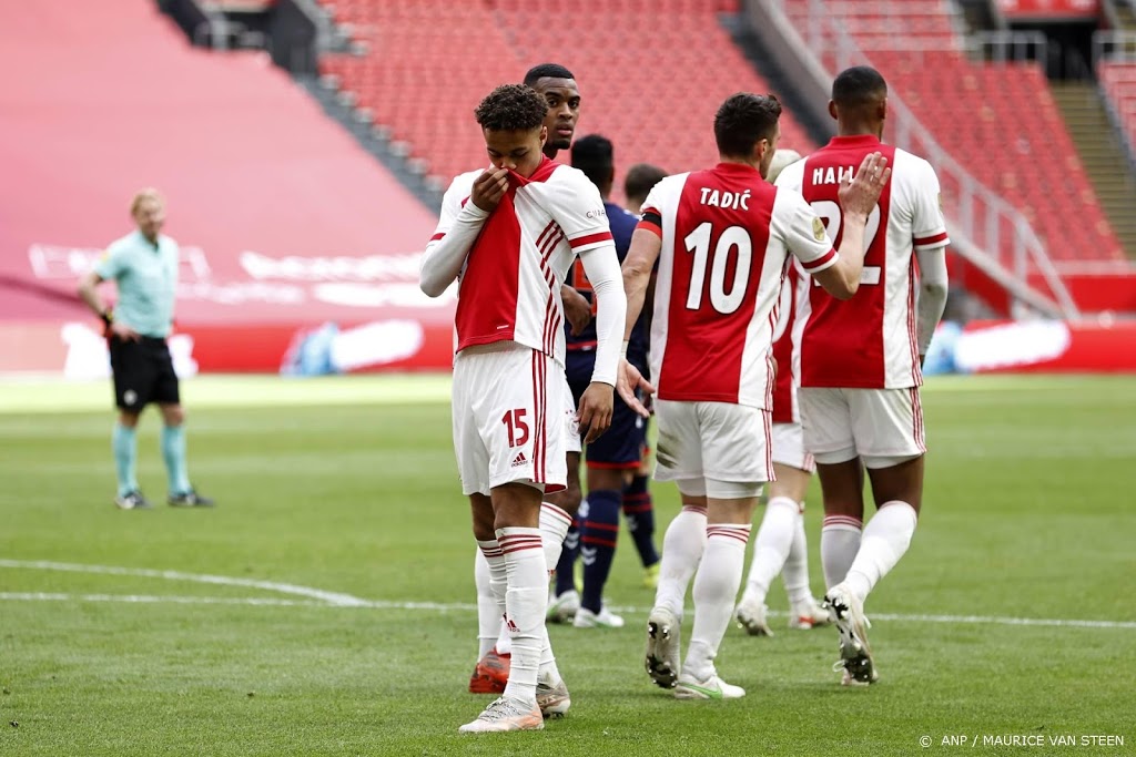 Ajax zet met 35e landstitel kroon op geslaagd seizoen