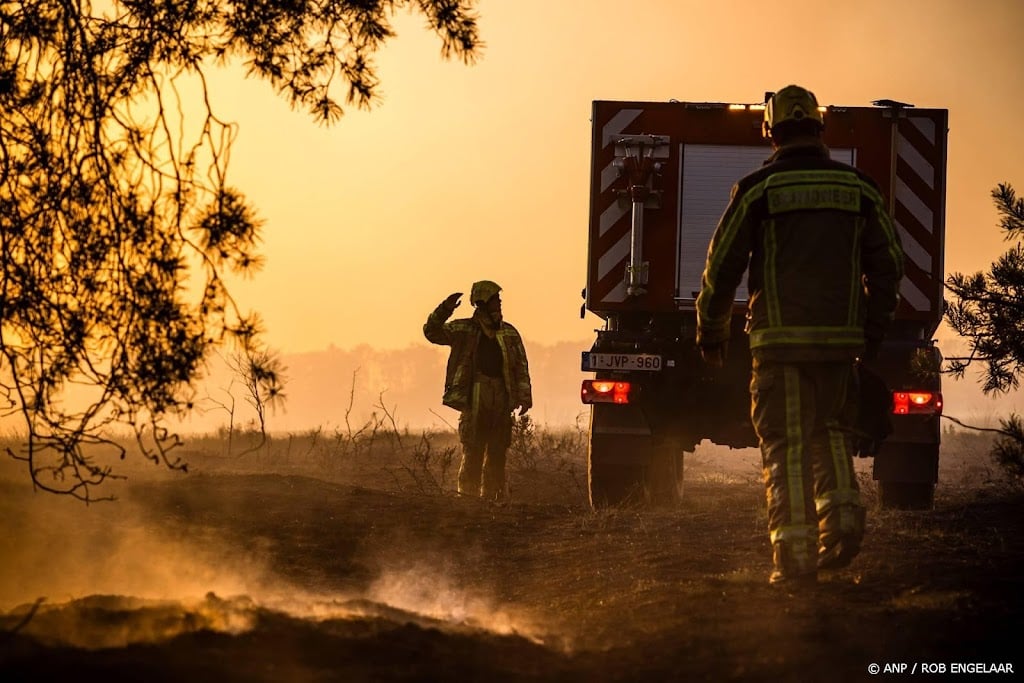 Natuurbrand Weert afgeschaald, minder brandweer aanwezig 