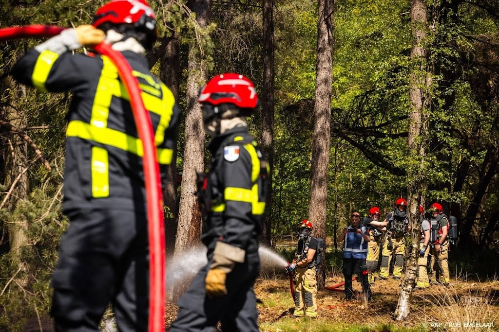 Nieuwe tactiek bij brand Weert, Fransen en Duitsers naar kazerne