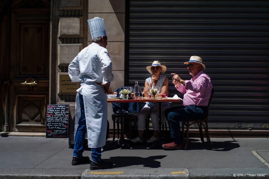 Franse horeca na maanden weer open