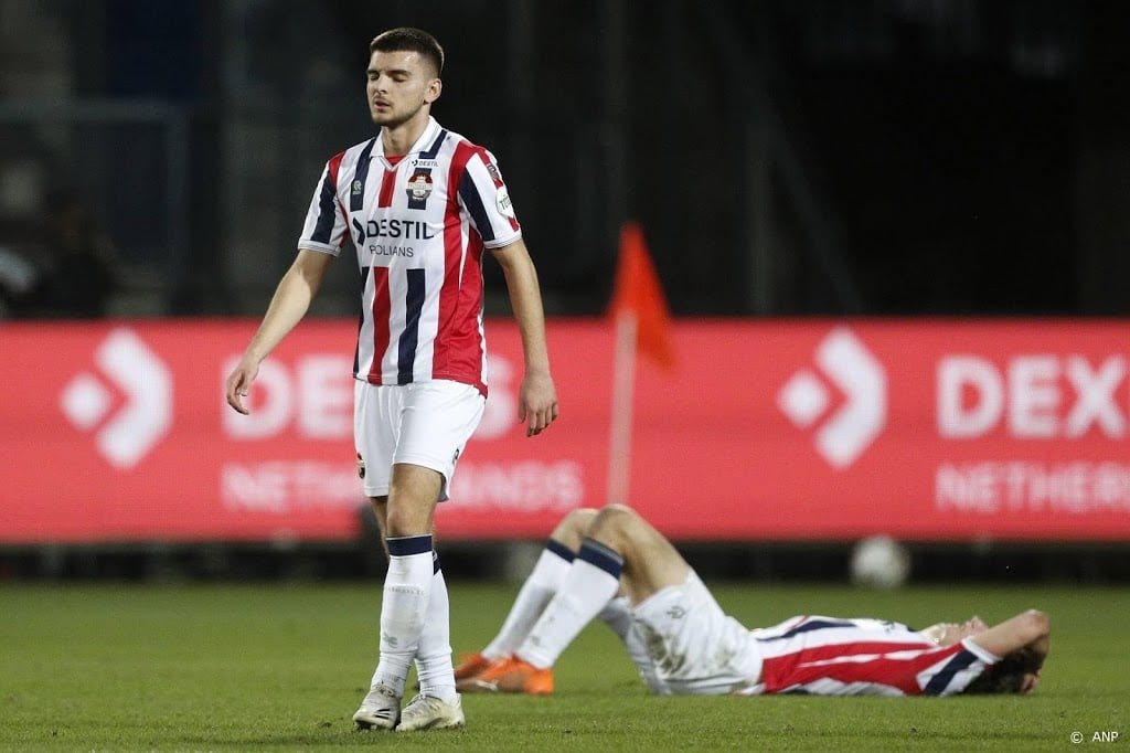 FC Twente laat middenvelder Selahi gaan