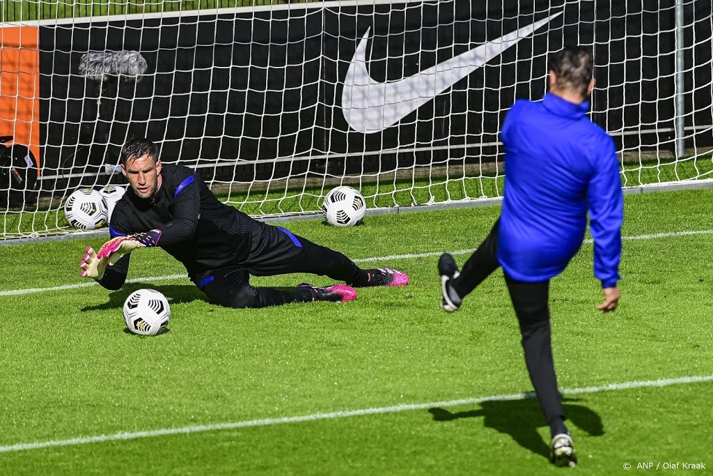 Oranje start met Krul, Weghorst en Timber tegen Schotten 