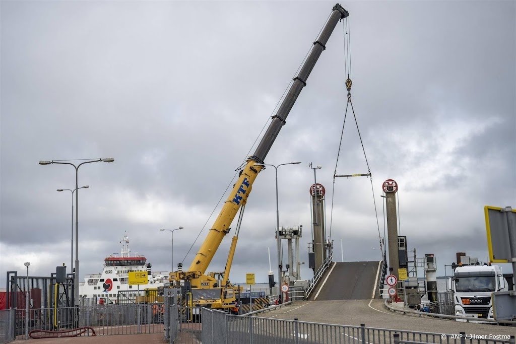 Autobrug Holwert nog niet vrijgegeven, nieuwe problemen opgedoken