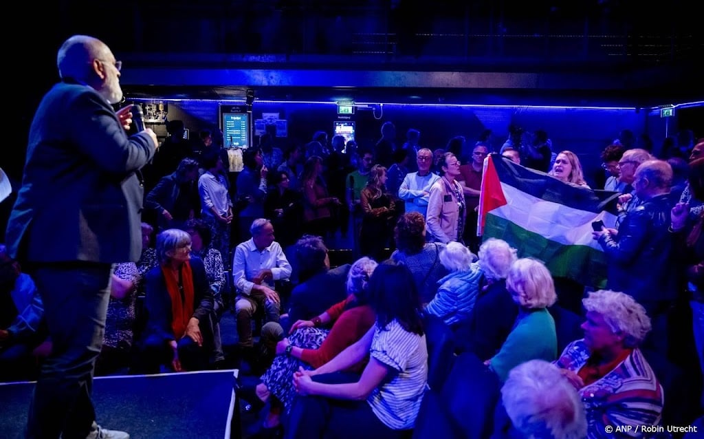 Pro-Palestijnse aanwezigen verstoren campagnebijeenkomst GL-PvdA 