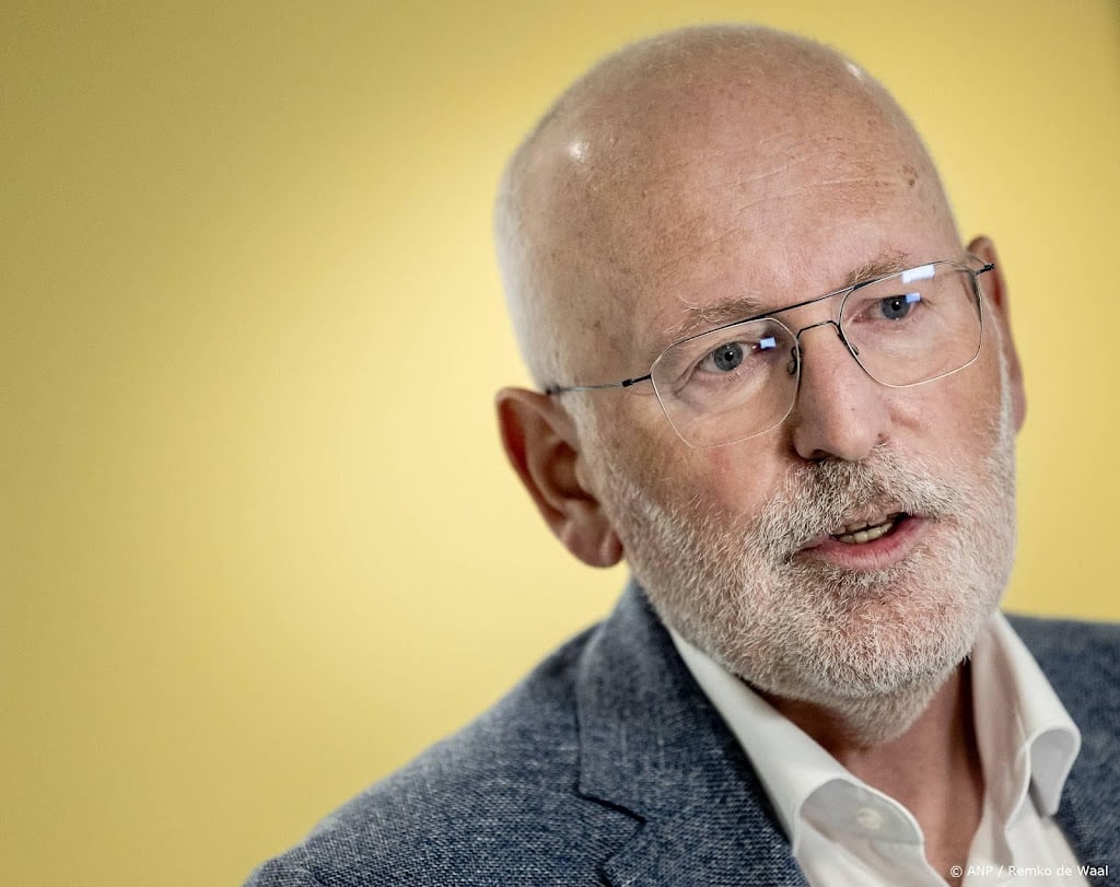 Timmermans wil miljarden ophalen bij bedrijven voor defensie