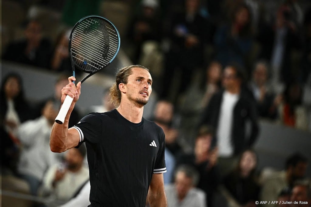 Tennisser Zverev eenvoudig naar halve finales Roland Garros