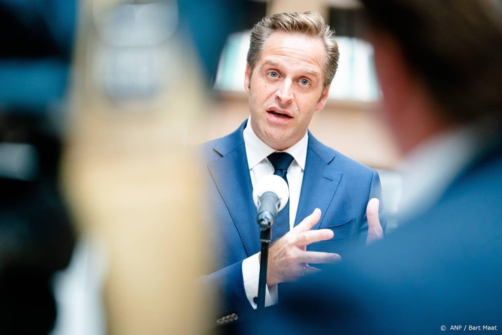 De Jonge: directe toegang na vaccinatie is bewuste keuze