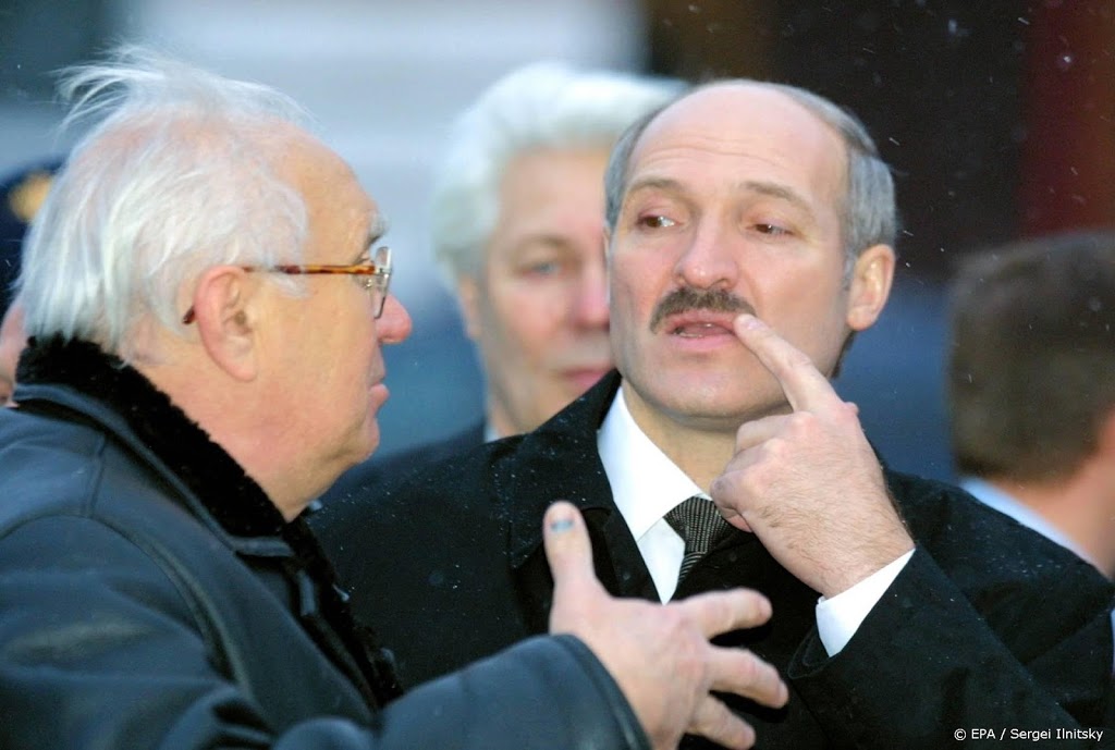 President Belarus beveelt sluiting grens met Oekraïne