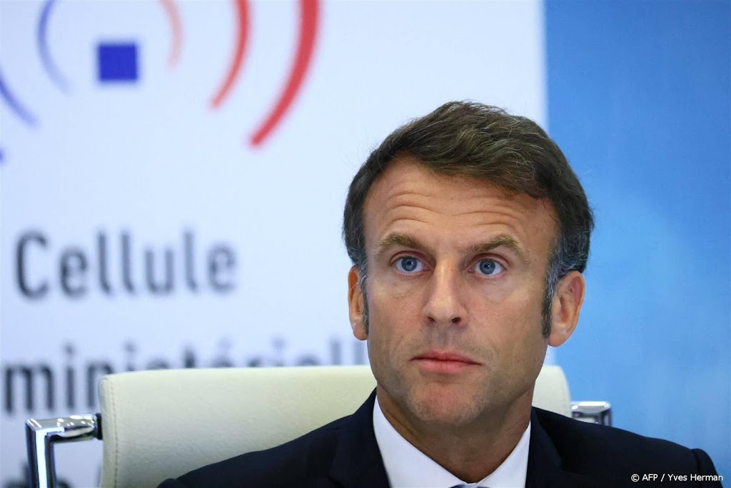 Macron houdt opnieuw crisisberaad om aanhoudende rellen