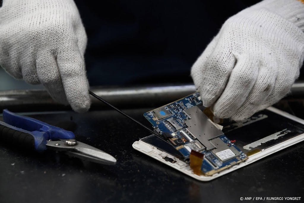 Onderzoek: honderdduizenden telefoons onnodig weggegooid