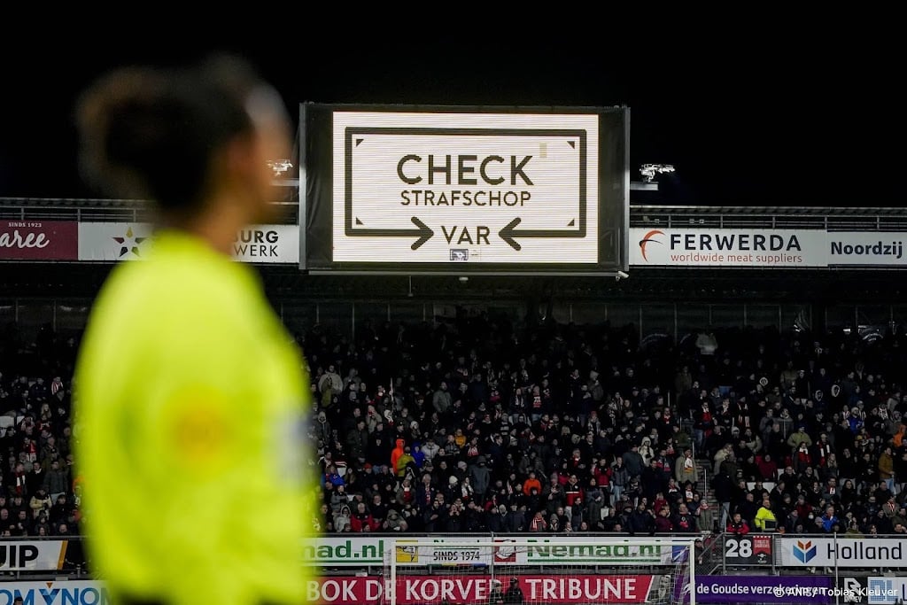 In Eredivisie 26 foute beslissingen ondanks inzet VAR 