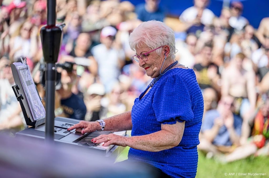Orgel Joke vervangt Goldband op Zwarte Cross