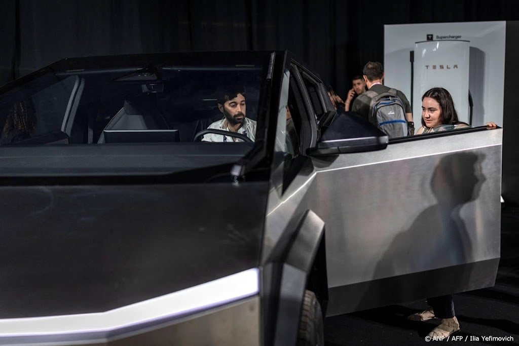 Tesla voert autoverkopen weer op na jaar vol controverses