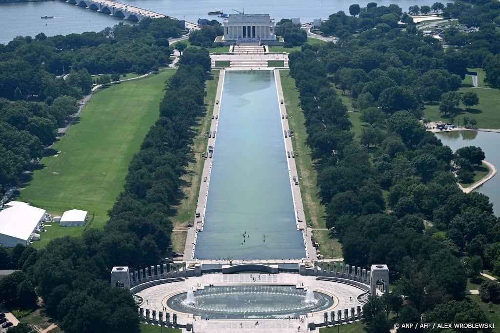 Ex-olympisch kanoër aangeklaagd voor vernieling Reflecting Pool
