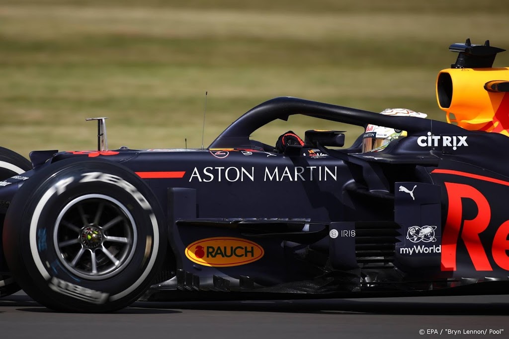 Verstappen tweede in Britse GP, Hamilton wint met lekke band