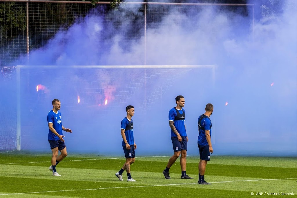 KNVB straft PEC voor vuurwerk met aantal lege vakken tegen Sparta