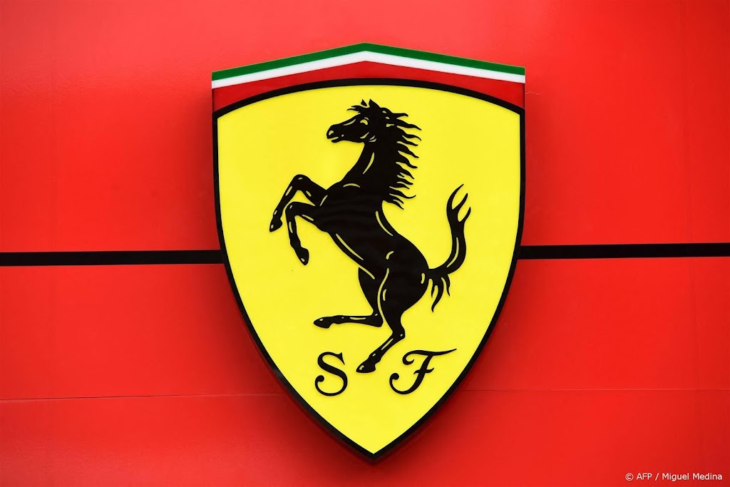 Sterke verkoop supersportauto's jaagt winst Ferrari omhoog