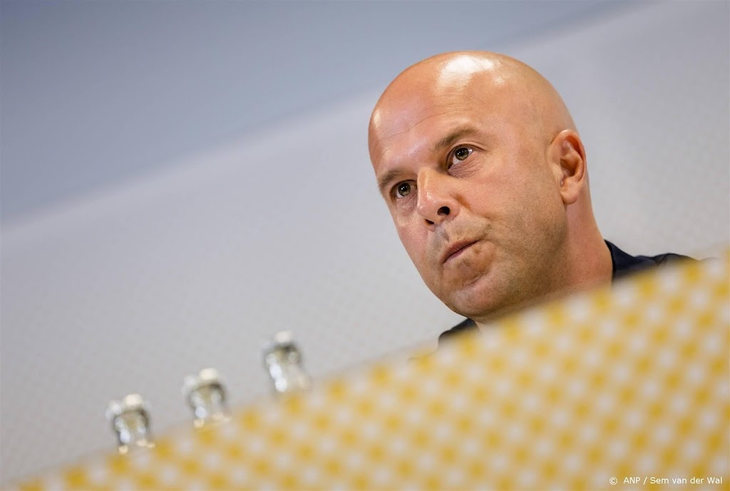 Coaches Feyenoord en PSV juichen sneller straffen wangedrag toe  