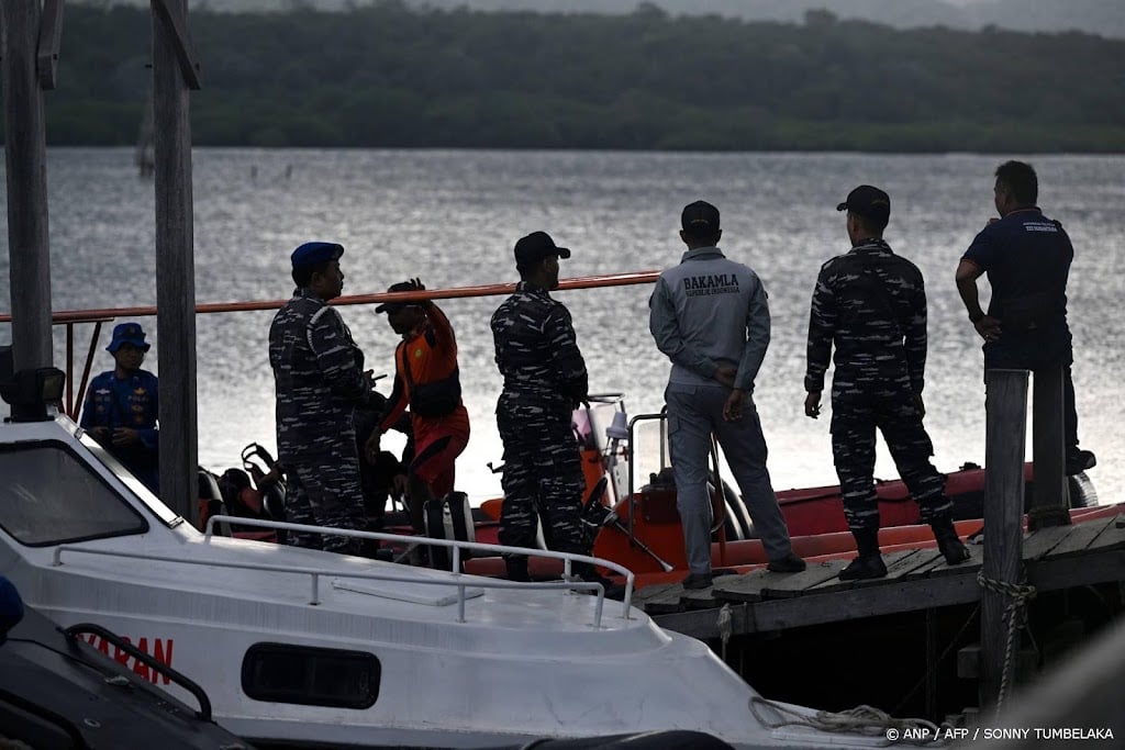 Doden en vermisten bij brand op veerboot bij Indonesië